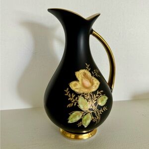 Black and gold vase